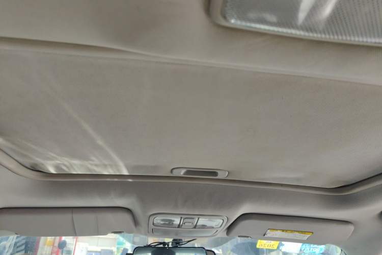 Used CHANGAN CS35 2012 1.6L Manual Luxury Model China IV Standard Headliner