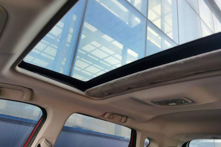 Used CHANGAN CS35 2012 1.6L Manual Luxury Model China IV Standard Headliner