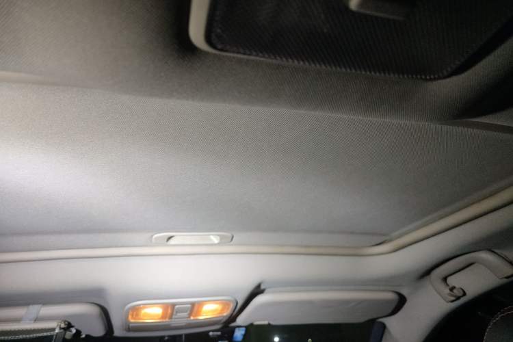 Used CHANGAN CS35 2012 1.6L Manual Comfort Edition China IV Standard Headliner