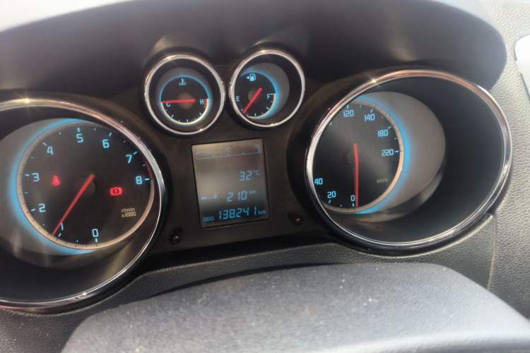 Used CHANGAN CS35 2012 1.6L Manual Luxury Model China IV Standard Instrument Cluster
