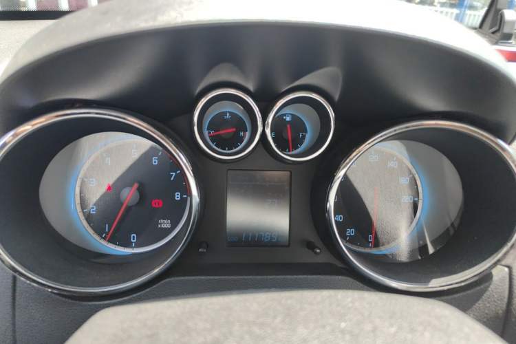 Used CHANGAN CS35 2012 1.6L Manual Luxury Model China IV Standard Instrument Cluster