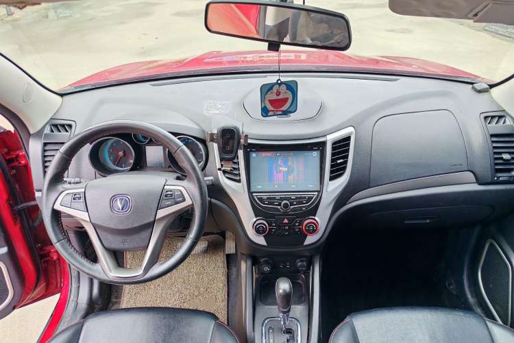 Used CHANGAN CS35 2012 1.6L Automatic Luxury Version China IV Standard Interior 1