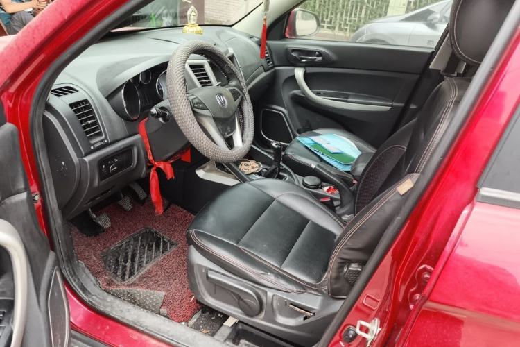 Used CHANGAN CS35 2012 1.6L Manual Luxury Model China IV Standard Left Front Seat