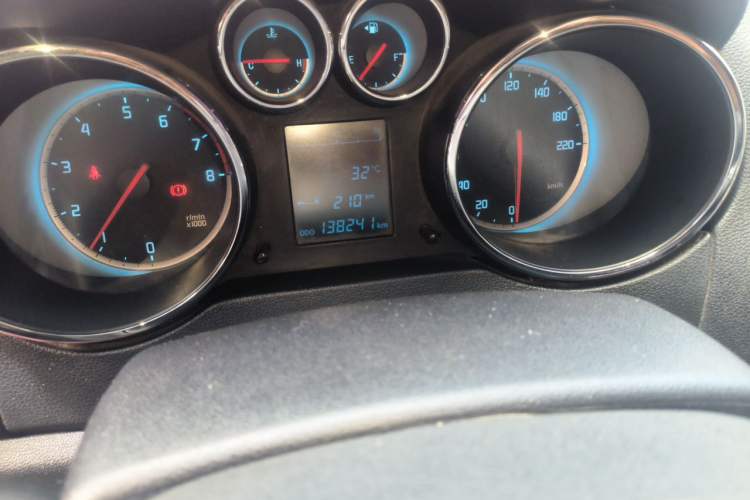 Used CHANGAN CS35 2012 1.6L Manual Luxury Model China IV Standard Odometer Close Up