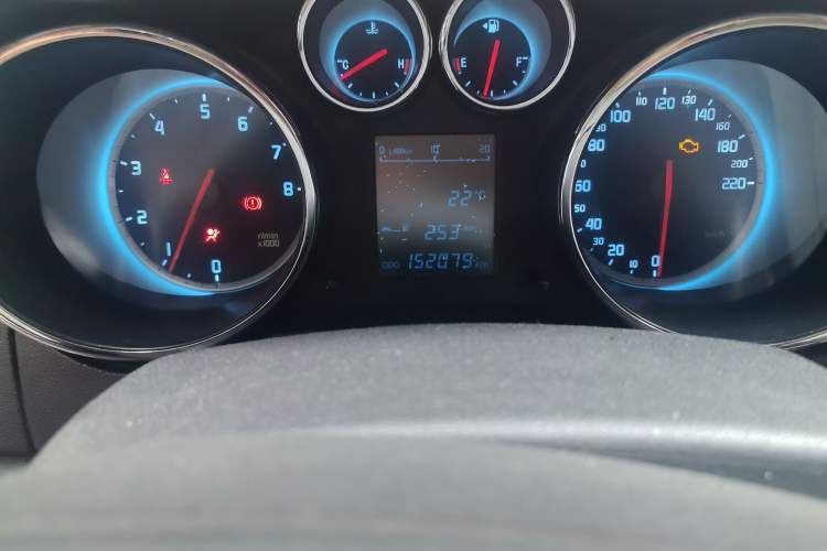 Used CHANGAN CS35 2012 1.6L Manual Luxury Model China IV Standard Odometer Close Up