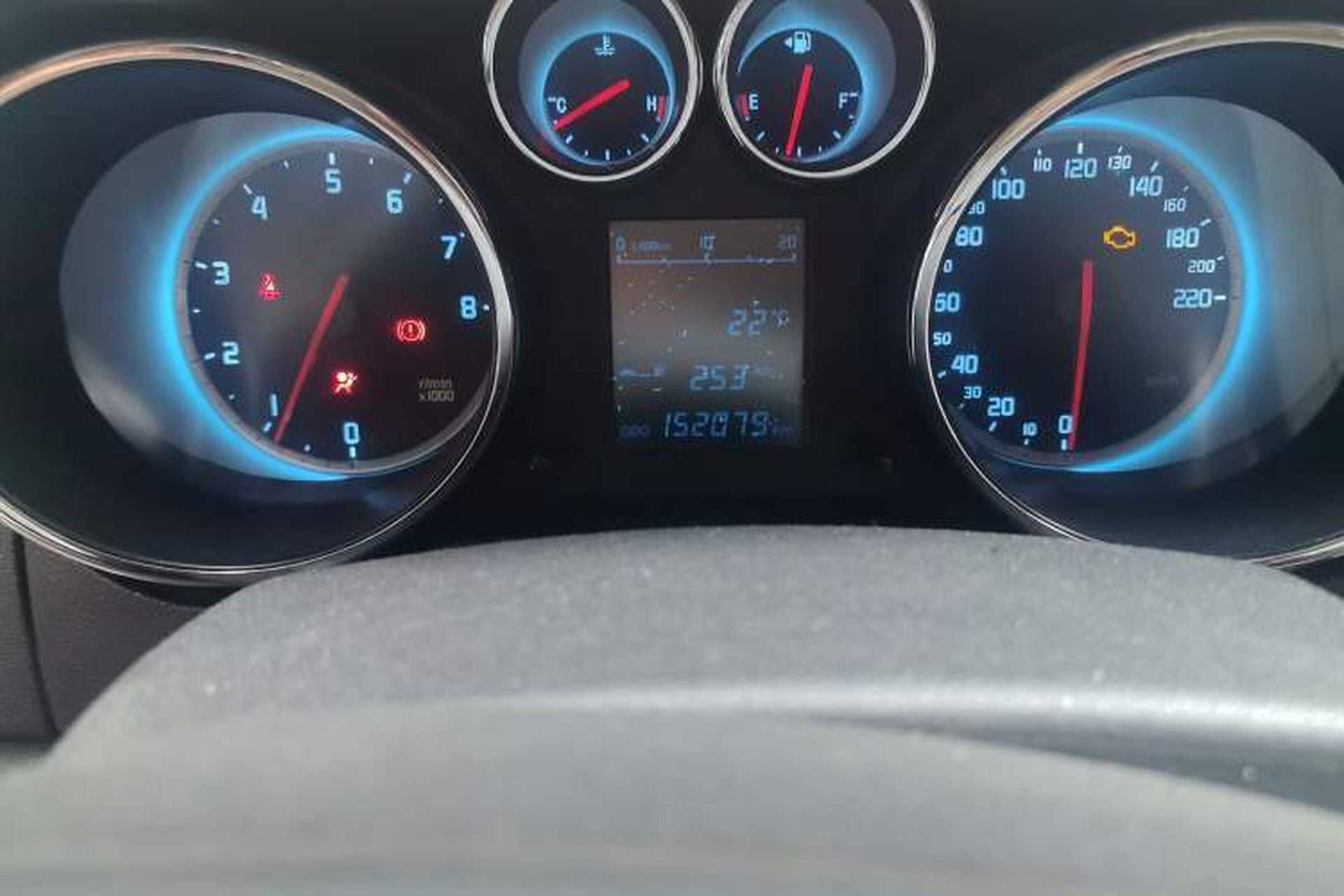 Used CHANGAN CS35 2012 1.6L Manual Luxury Model China IV Standard Odometer Close Up