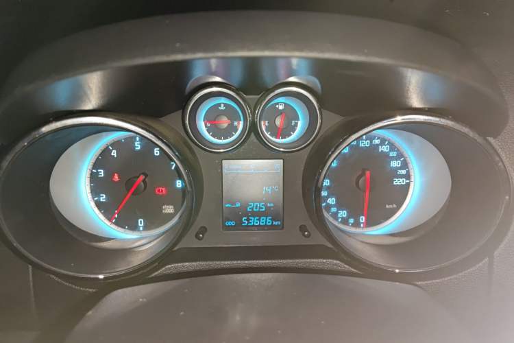 Used CHANGAN CS35 2012 1.6L Manual Luxury Model China IV Standard Odometer Close Up