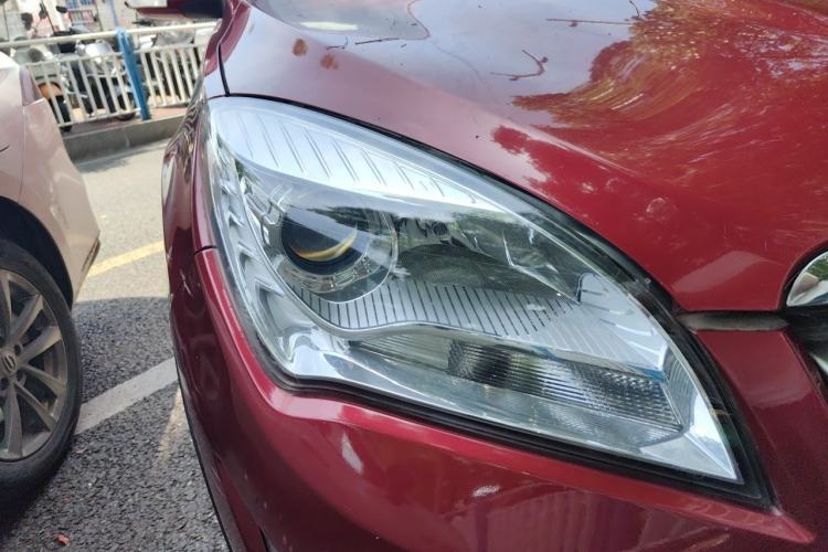 Used CHANGAN CS35 2012 1.6L Manual Luxury Model China IV Standard Right Front Headlight