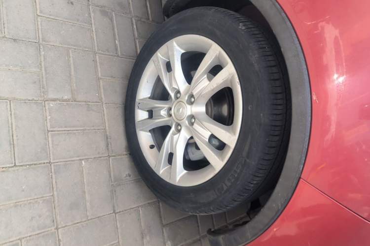 Used CHANGAN CS35 2012 1.6L Manual Luxury Model China IV Standard Right Front Wheel Hub