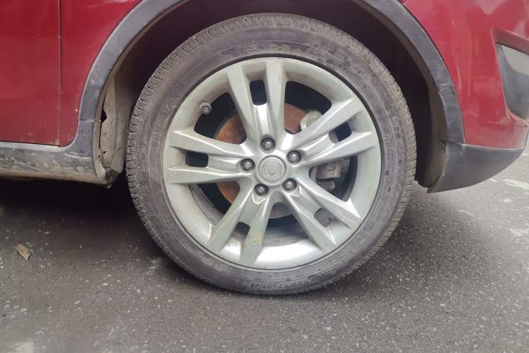 Used CHANGAN CS35 2012 1.6L Manual Luxury Model China IV Standard Right Front Wheel Hub