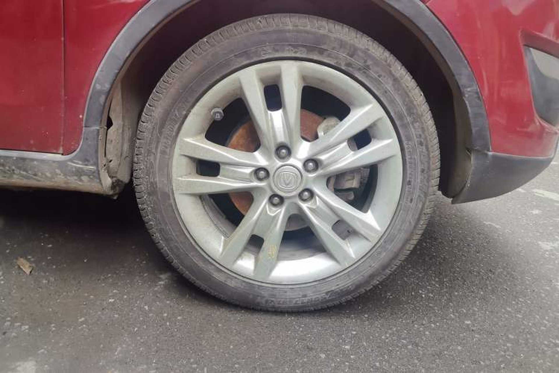 Used CHANGAN CS35 2012 1.6L Manual Luxury Model China IV Standard Right Front Wheel Hub