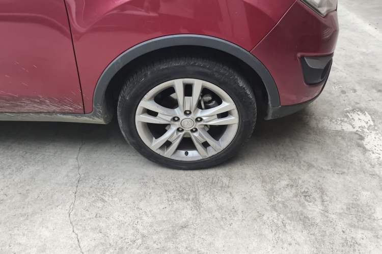 Used CHANGAN CS35 2012 1.6L Manual Luxury Model China IV Standard Right Front Wheel Hub