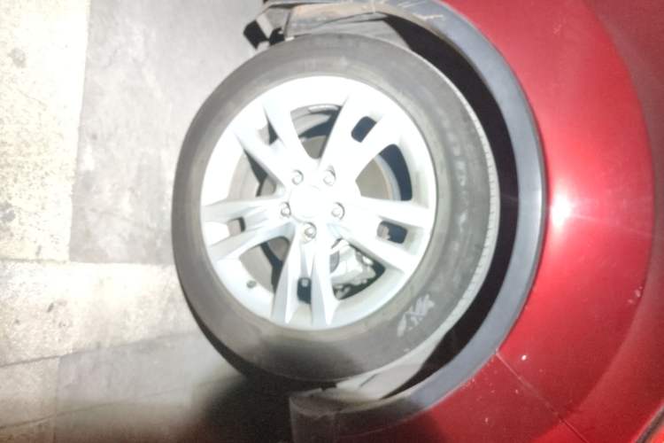 Used CHANGAN CS35 2012 1.6L Manual Comfort Edition China IV Standard Right Front Wheel Hub