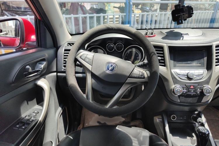 Used CHANGAN CS35 2012 1.6L Manual Luxury Model China IV Standard Steering Wheel