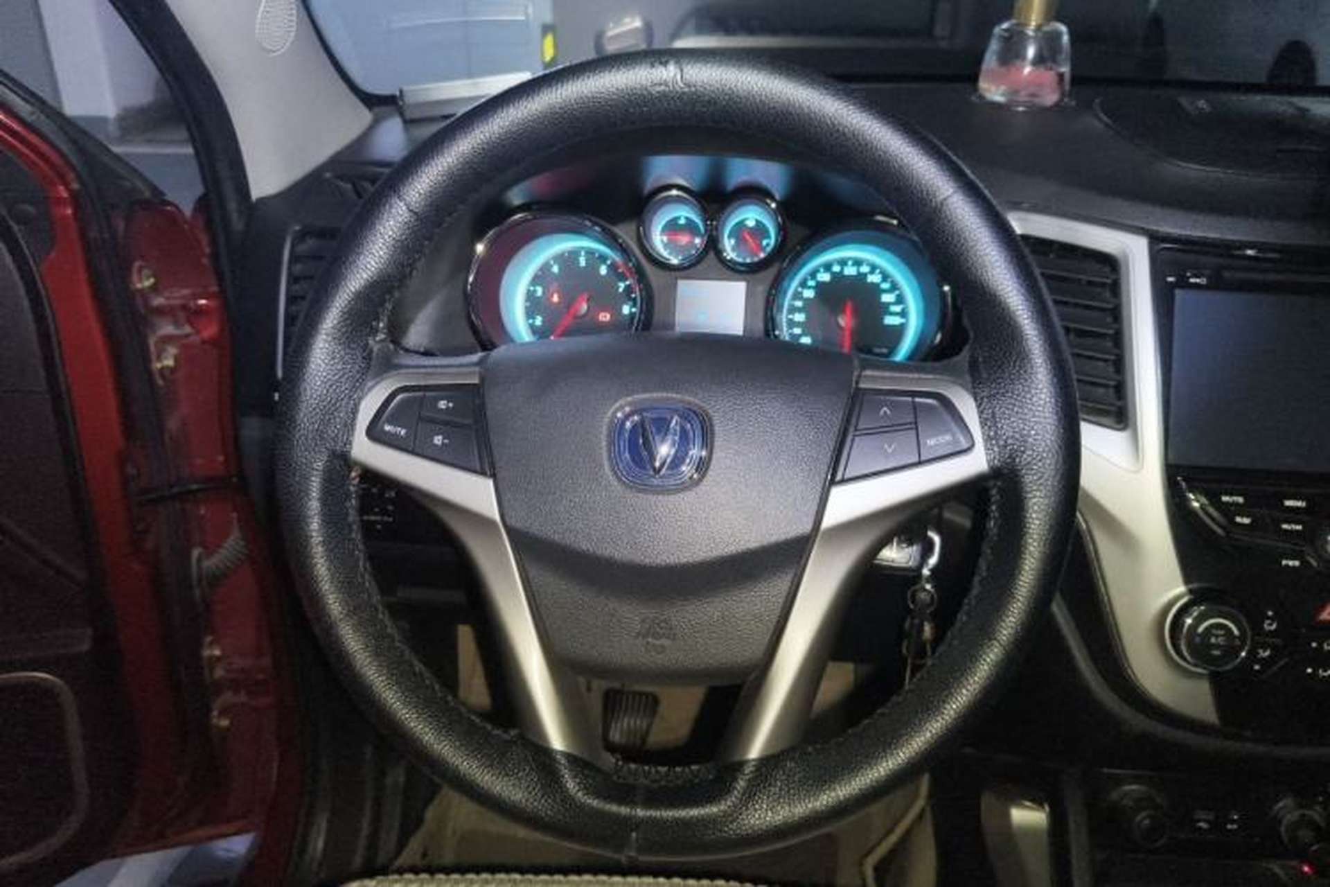 Used CHANGAN CS35 2012 1.6L Manual Comfort Edition China IV Standard Steering Wheel