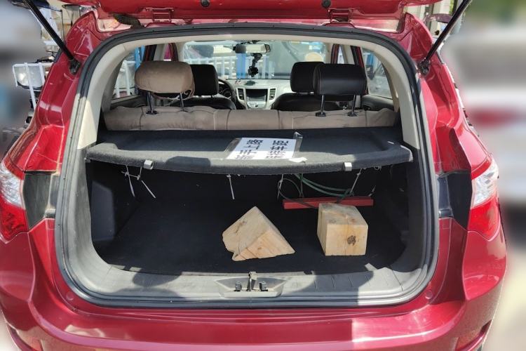 Used CHANGAN CS35 2012 1.6L Manual Luxury Model China IV Standard Trunk