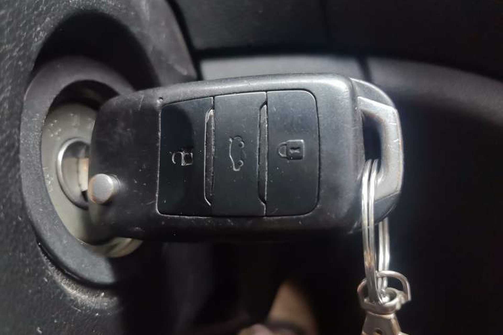 Used CHANGAN CS35 2012 1.6L Manual Luxury Model China IV Standard Vehicle Key
