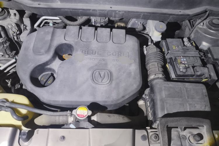 Used CHANGAN CS35 2012 1.6L Automatic Luxury Version China IV Standard Engine Bay