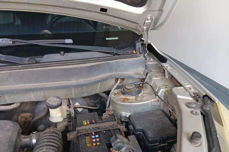 Used CHANGAN CS35 2012 1.6L Manual Comfort Version China V Standard Engine Bay Left