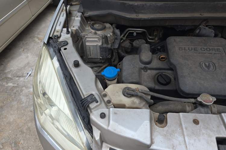 Used CHANGAN CS35 2012 1.6L Manual Luxury Model China IV Standard Engine Bay Right