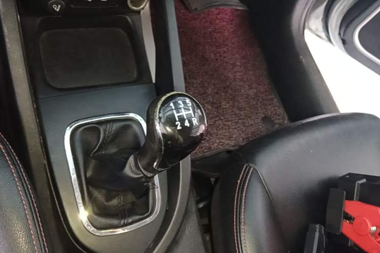 Used CHANGAN CS35 2012 1.6L Manual Comfort Version China V Standard Gear Lever