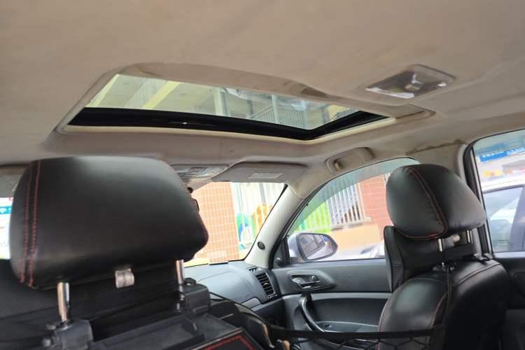 Used CHANGAN CS35 2012 1.6L Manual Luxury Model China IV Standard Headliner