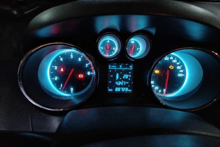 Used CHANGAN CS35 2012 1.6L Manual Luxury Model China IV Standard Instrument Cluster
