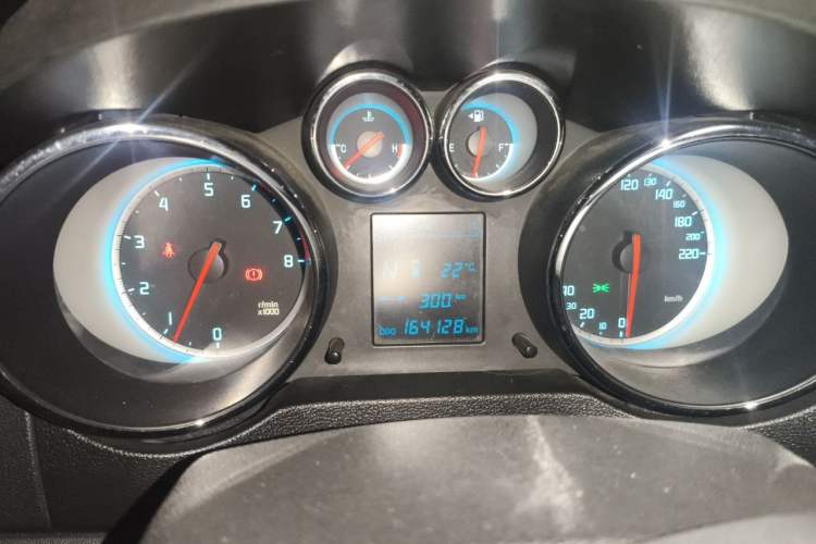 Used CHANGAN CS35 2012 1.6L Automatic Luxury Version China IV Standard Instrument Cluster