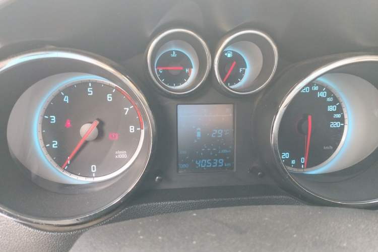 Used CHANGAN CS35 2012 1.6L Manual Luxury Model China IV Standard Instrument Cluster