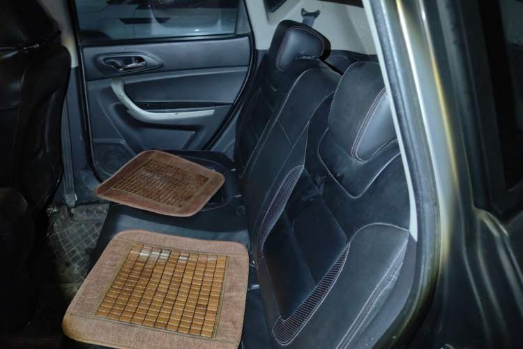 Used CHANGAN CS35 2012 1.6L Manual Luxury Model China IV Standard Left Rear Seat