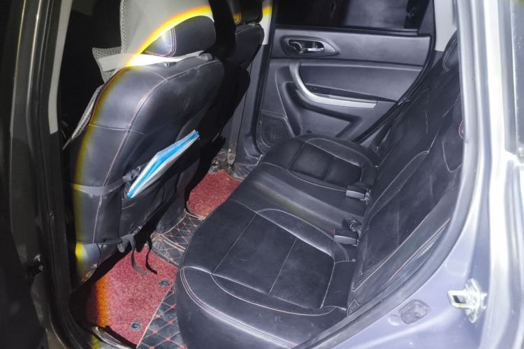 Used CHANGAN CS35 2012 1.6L Automatic Luxury Version China IV Standard Left Rear Seat