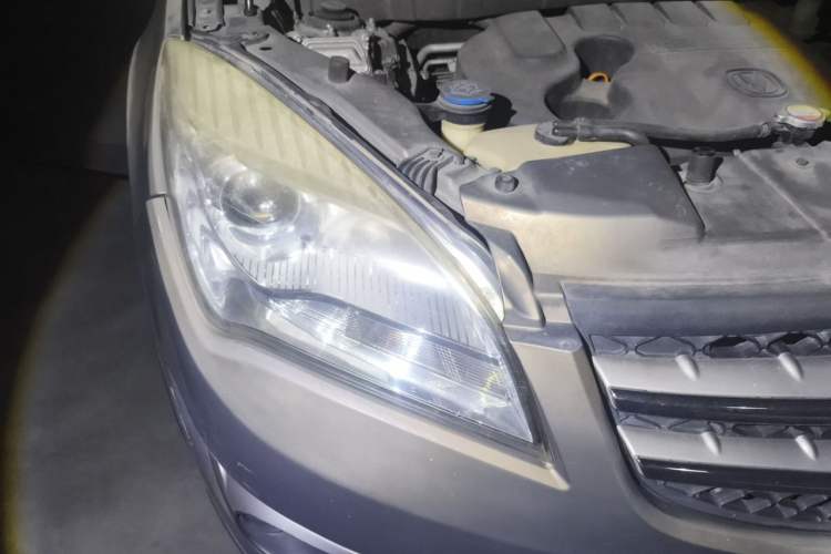 Used CHANGAN CS35 2012 1.6L Automatic Luxury Version China IV Standard Right Front Headlight