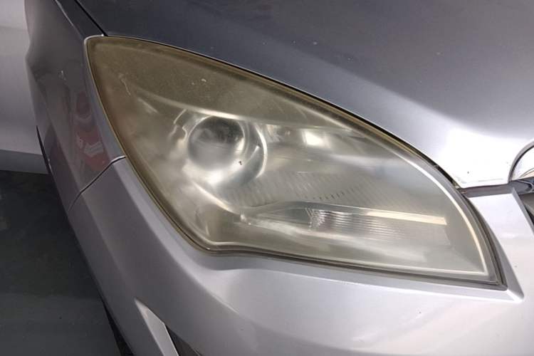 Used CHANGAN CS35 2012 1.6L Manual Comfort Version China V Standard Right Front Headlight