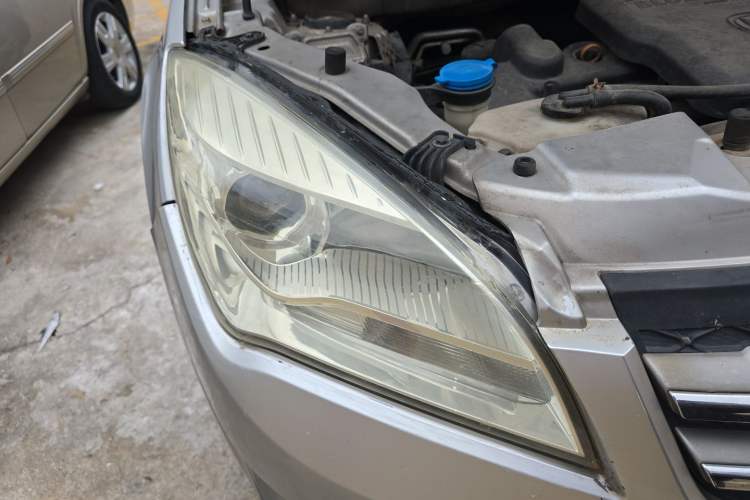 Used CHANGAN CS35 2012 1.6L Manual Luxury Model China IV Standard Right Front Headlight