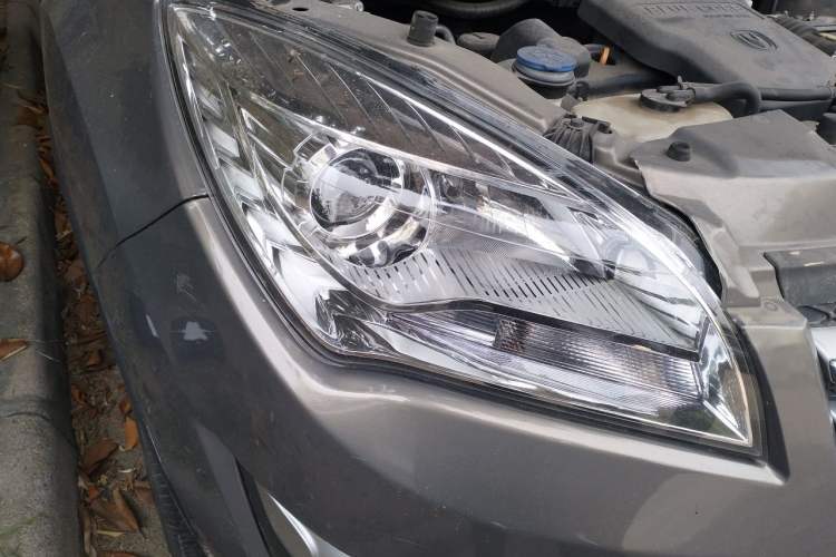 Used CHANGAN CS35 2012 1.6L Manual Luxury Model China IV Standard Right Front Headlight
