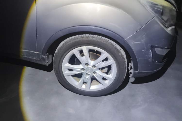 Used CHANGAN CS35 2012 1.6L Automatic Luxury Version China IV Standard Right Front Wheel Hub