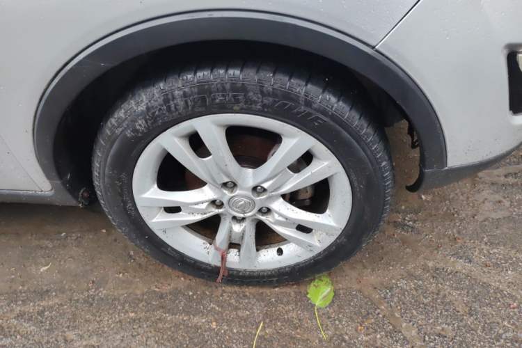 Used CHANGAN CS35 2012 1.6L Manual Luxury Model China IV Standard Right Front Wheel Hub