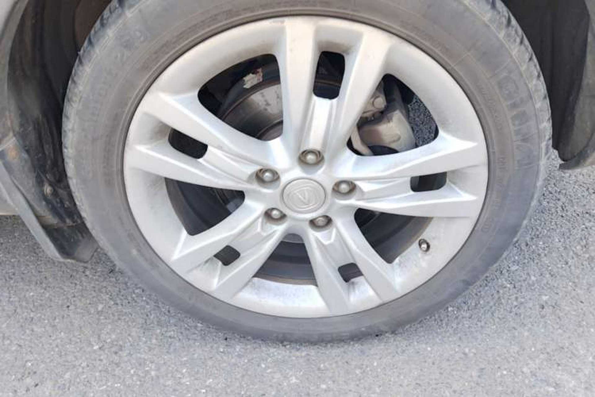 Used CHANGAN CS35 2012 1.6L Manual Comfort Version China V Standard Right Front Wheel Hub
