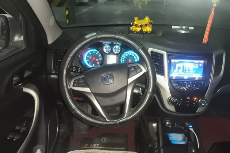 Used CHANGAN CS35 2012 1.6L Automatic Luxury Version China IV Standard Steering Wheel