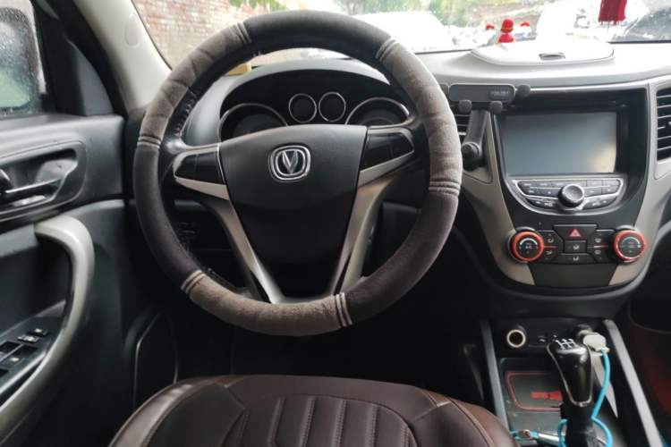 Used CHANGAN CS35 2012 1.6L Manual Luxury Model China IV Standard Steering Wheel