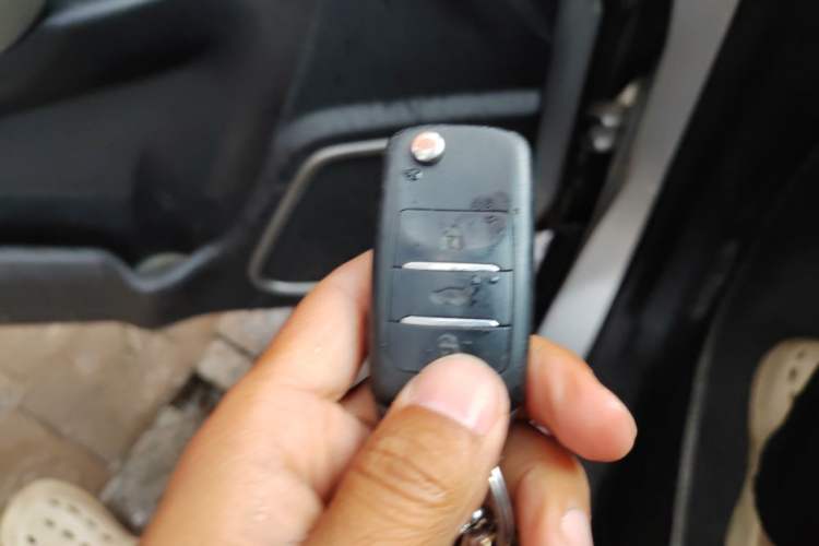 Used CHANGAN CS35 2012 1.6L Manual Luxury Model China IV Standard Vehicle Key