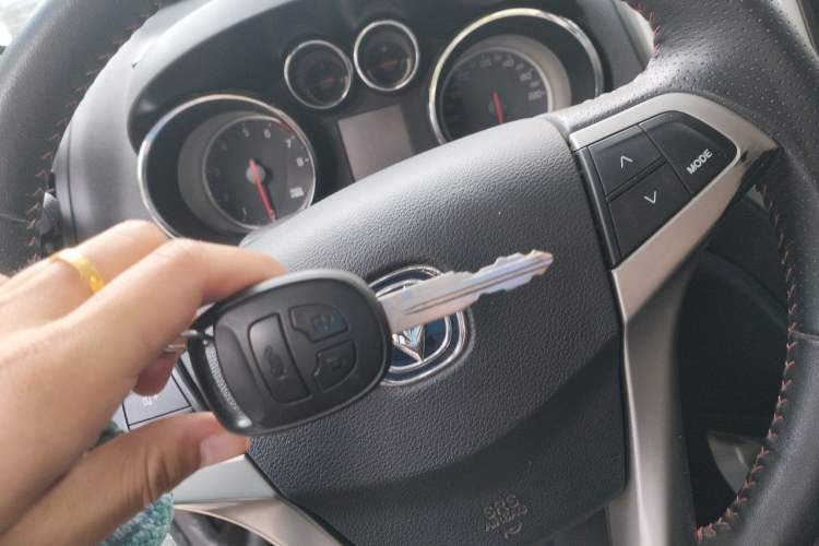 Used CHANGAN CS35 2012 1.6L Manual Luxury Model China IV Standard Vehicle Key