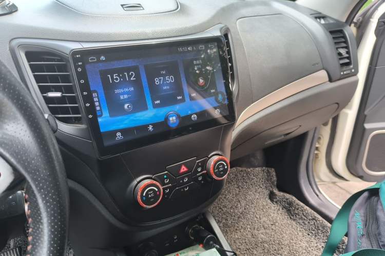 Used CHANGAN CS35 2012 1.6L Manual Comfort Edition China IV Standard Audio And AC Panel