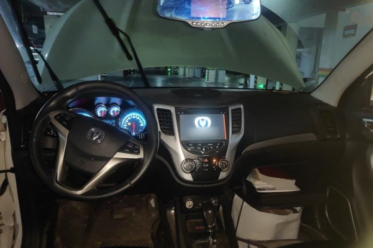 Used CHANGAN CS35 2012 1.6L Automatic Luxury Version China V Standard Center Console