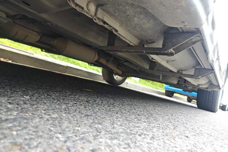 Used CHANGAN CS35 2012 1.6L Automatic Luxury Version China IV Standard Chassis Front Left