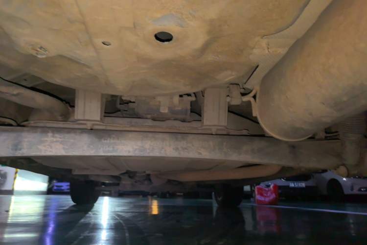 Used CHANGAN CS35 2012 1.6L Manual Luxury Model China IV Standard Chassis Rear