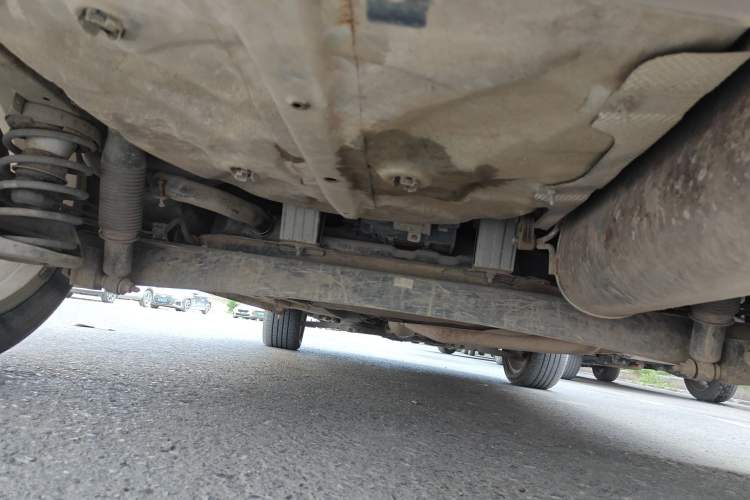 Used CHANGAN CS35 2012 1.6L Manual Luxury Model China IV Standard Chassis Rear