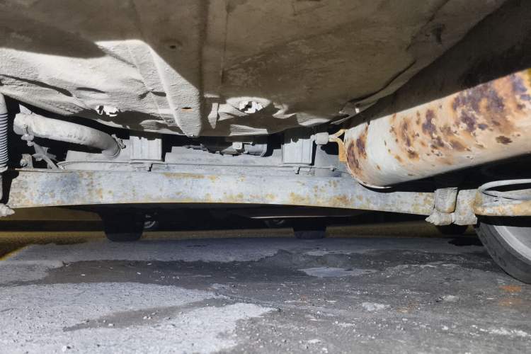 Used CHANGAN CS35 2012 1.6L Manual Luxury Model China IV Standard Chassis Rear
