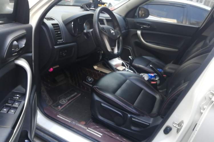 Used CHANGAN CS35 2012 1.6L Automatic Luxury Version China IV Standard Driver Seat