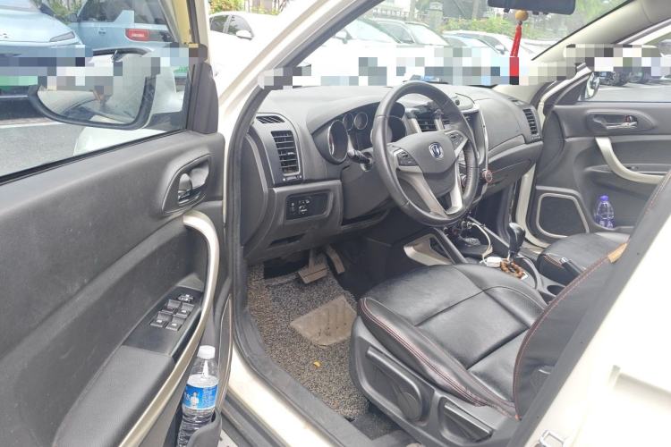 Used CHANGAN CS35 2012 1.6L Automatic Luxury Version China IV Standard Driver Seat